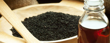 Olej z čiernej rasce (Nigella sativa)